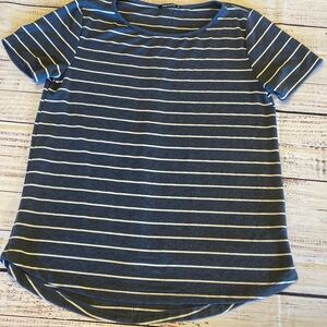 Pink Clover Daisee Button Down Back Knit tee size medium